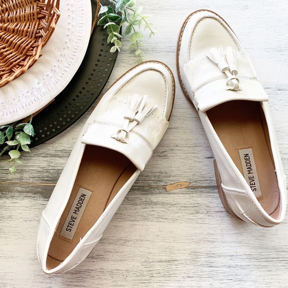 Steve Madden Shoes - Steve Madden patent tassel loafers sz 9M